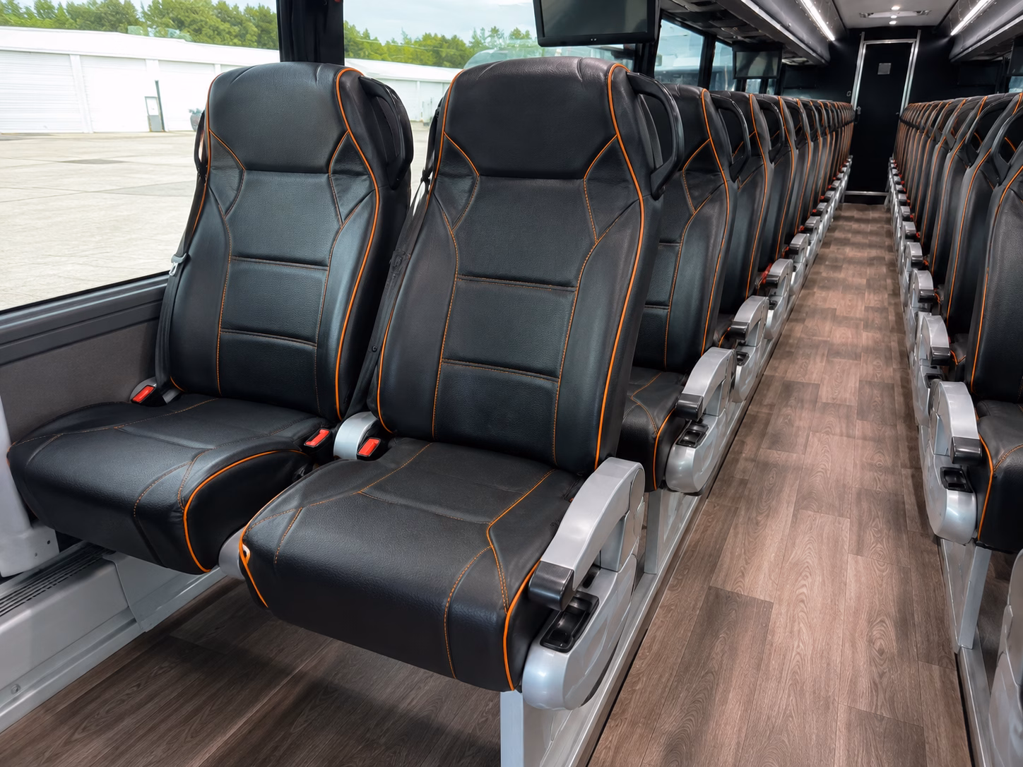 buses to chiefs and royals games at kansas city stadiums