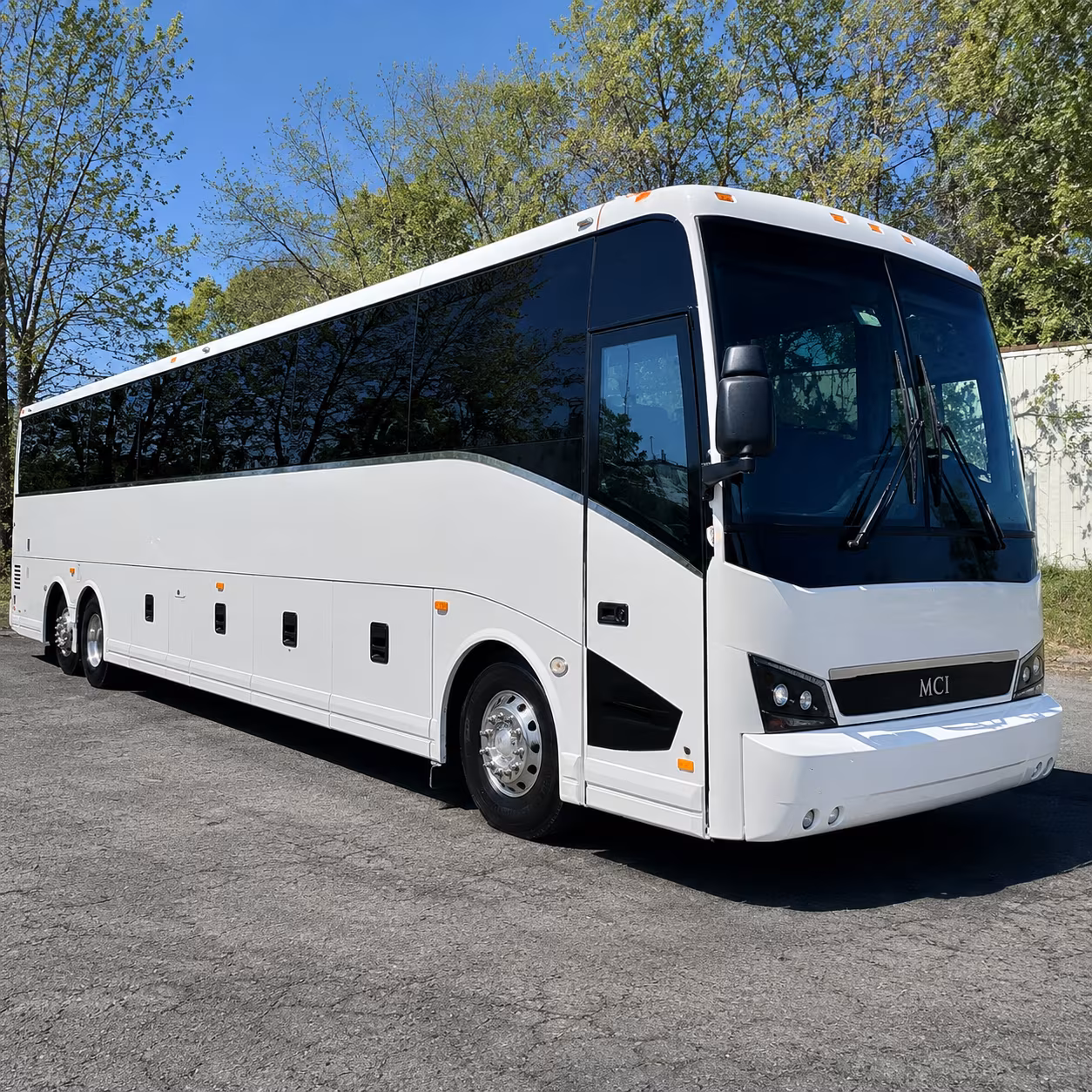 lawrence charter buses to kansas city missouri east on i 70